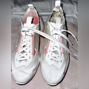 Nike Vista Lite Women’s Casual Shoes White and Orange Size 6 New Never Worn